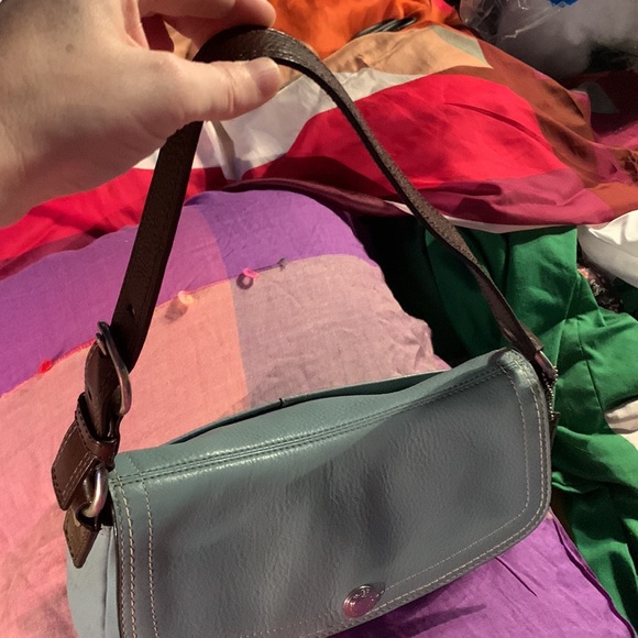 Super clean coach in a robins egg blue - Picture 8 of 11